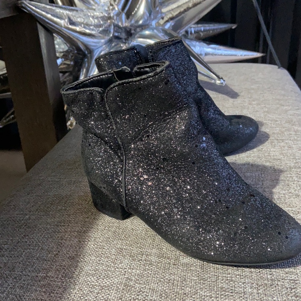 Kids shoes